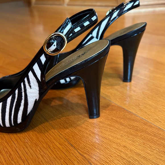 **SOLD**  Anne Klein zebra and black patent sling back sandals - Picture 5 of 6
